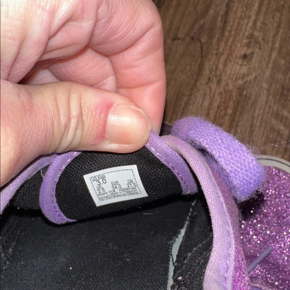 Girl’s Purple Glitter Vans size‎ 3